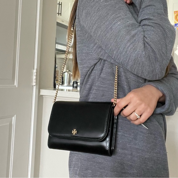 NWT , tory burch Emerson patent chain wallet ( black) - Picture 11 of 13